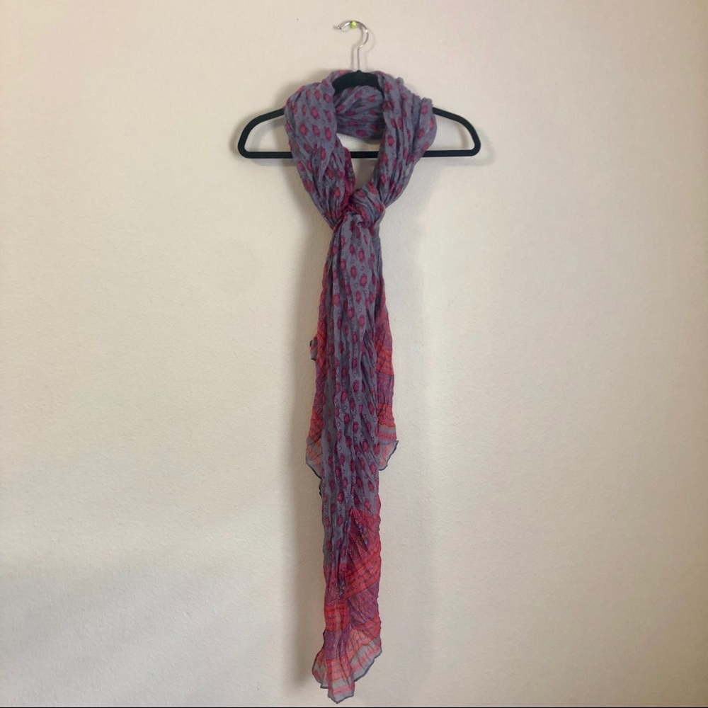Grey and pink fashion scarf